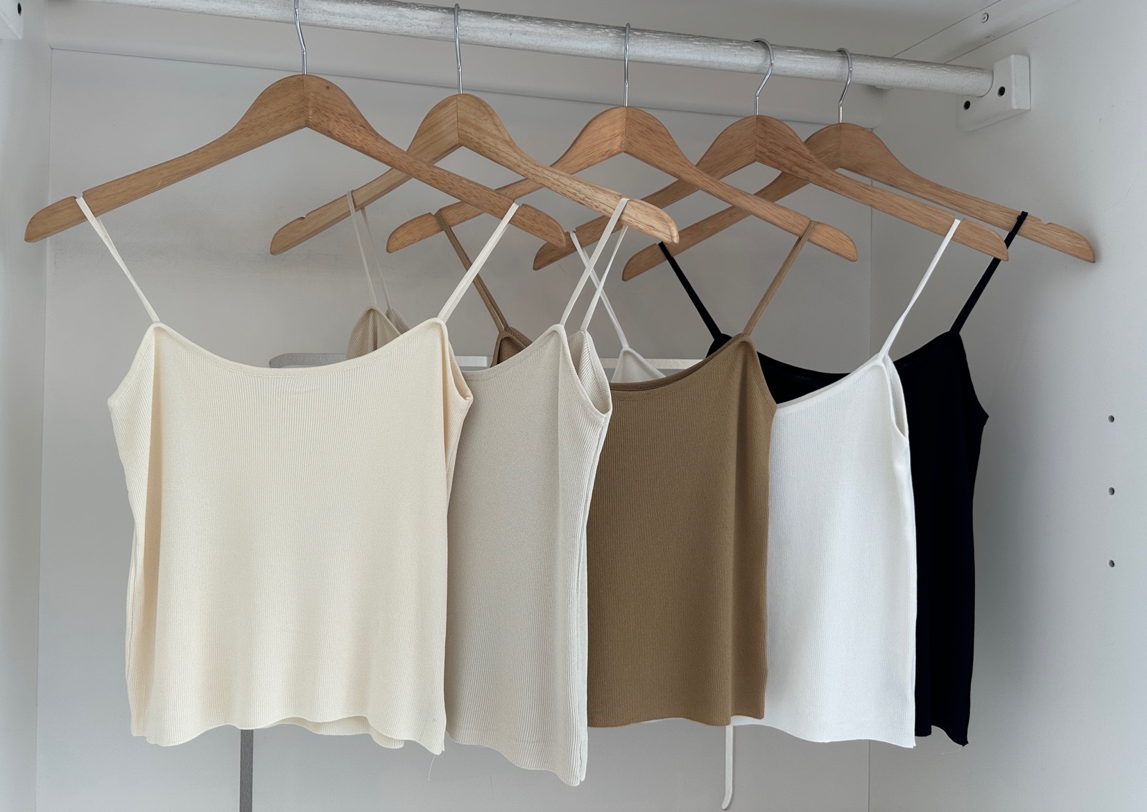 STRAP INNER KNIT TOP