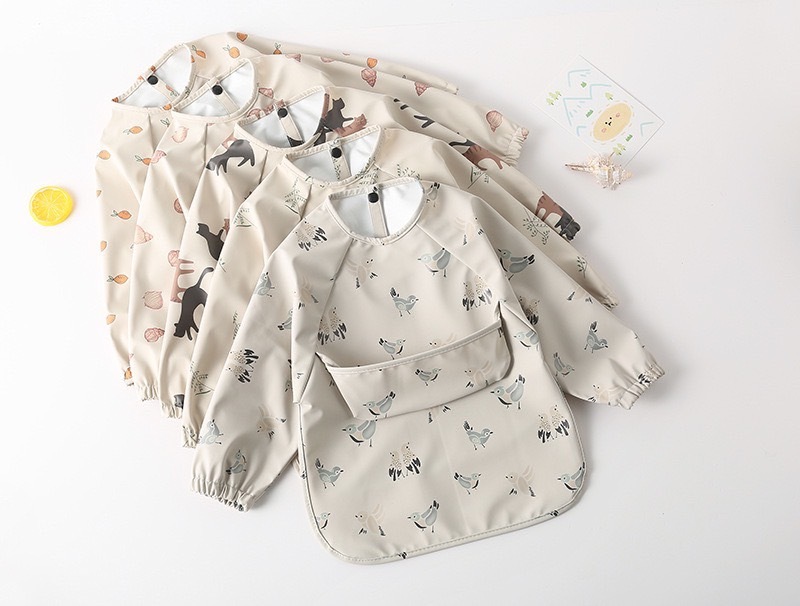 滿版圖案長袖圍兜