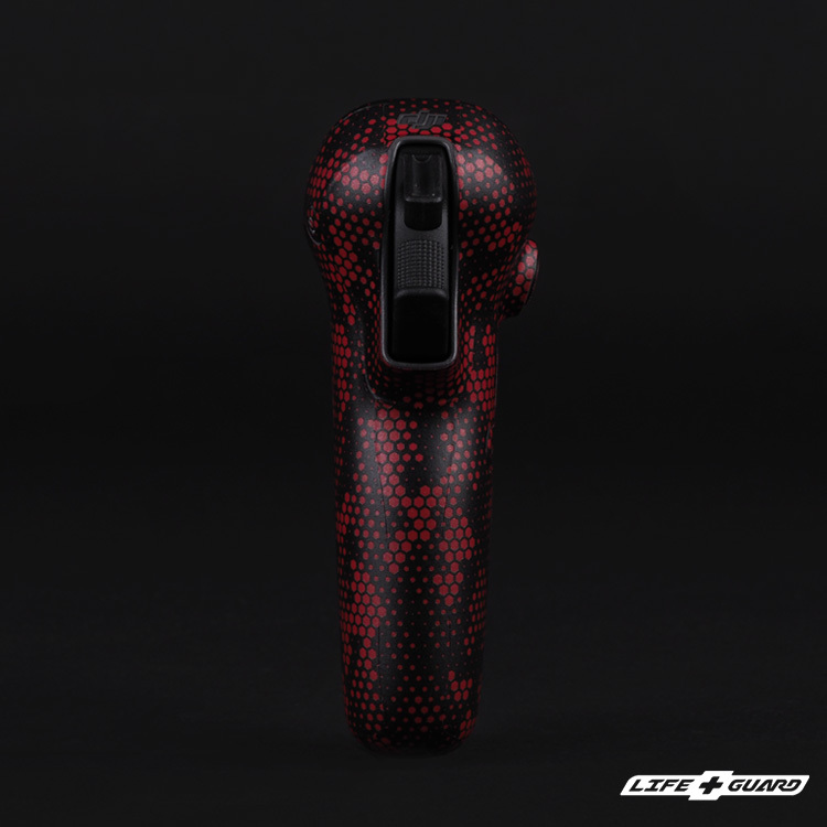 LIFE+GUARD 穿越搖桿貼膜安裝示意，適用 DJI RC Motion 3