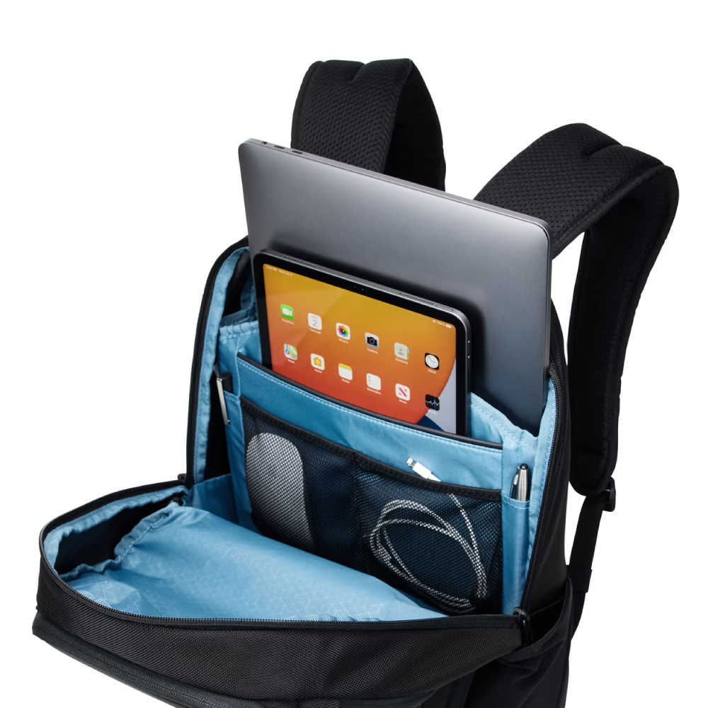 Thule 背包側邊展示