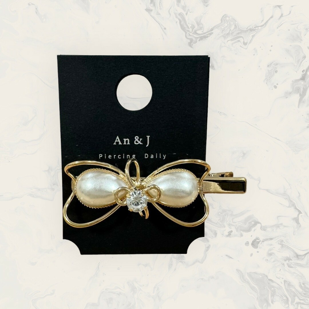 韓國直送髮飾 中水滴大珍珠立體金框中鋯蝴蝶結手工髮夾