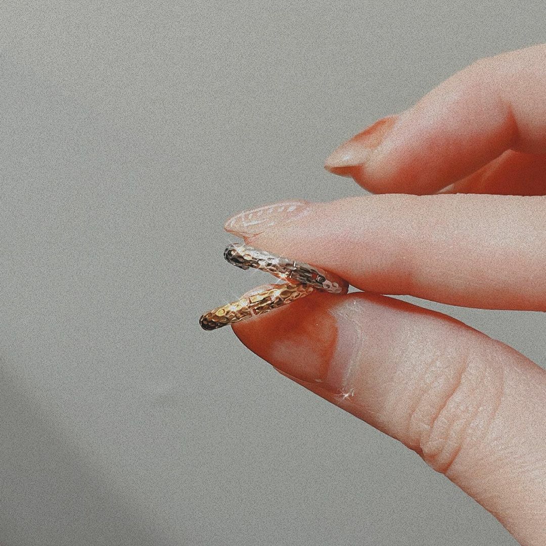 美麗閃亮的水波紋路不褪色醫療鋼耳扣