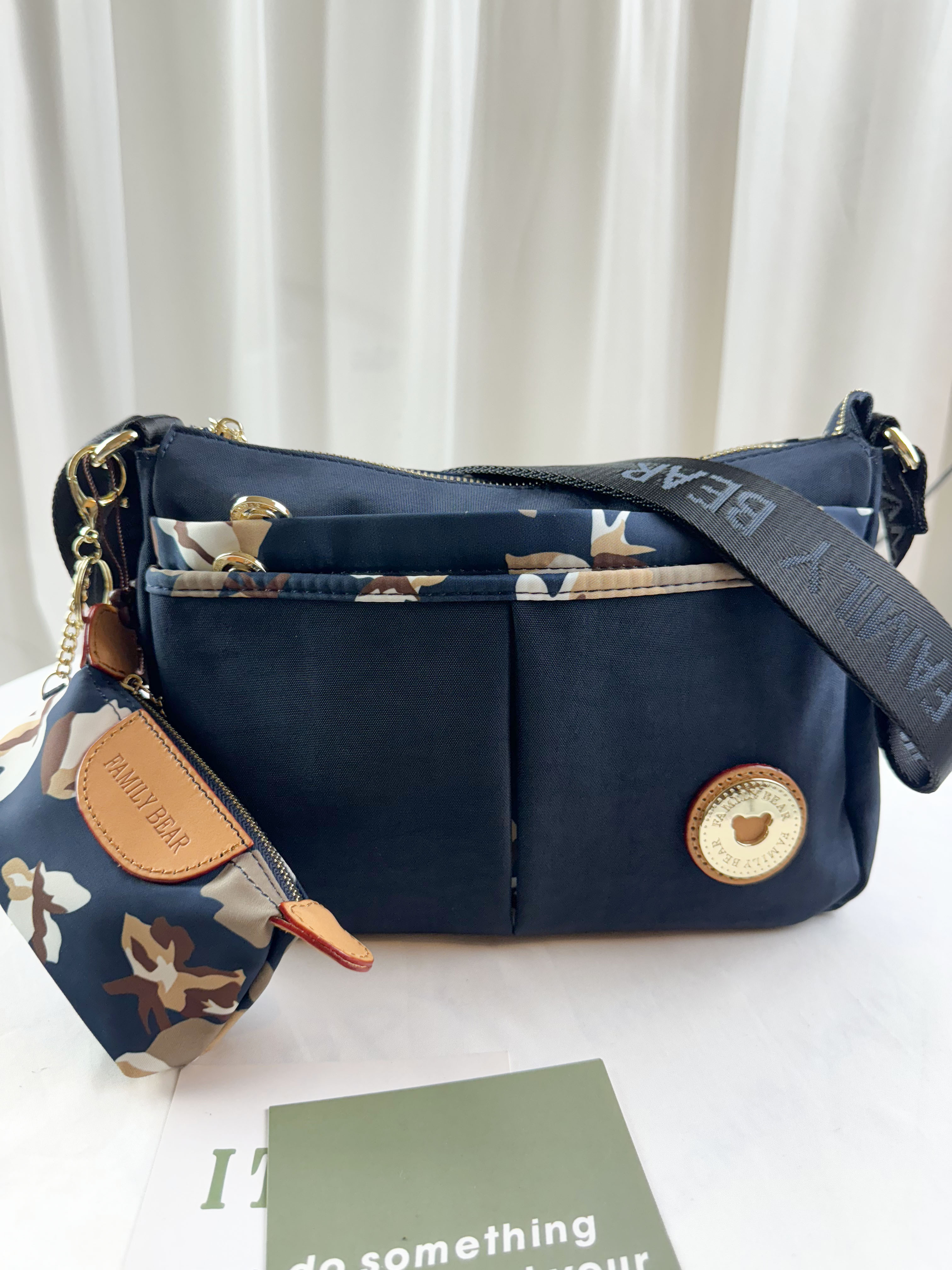 FamilyBear 蝴蝶花拼接藍防潑水側背包 附零錢包  #2746