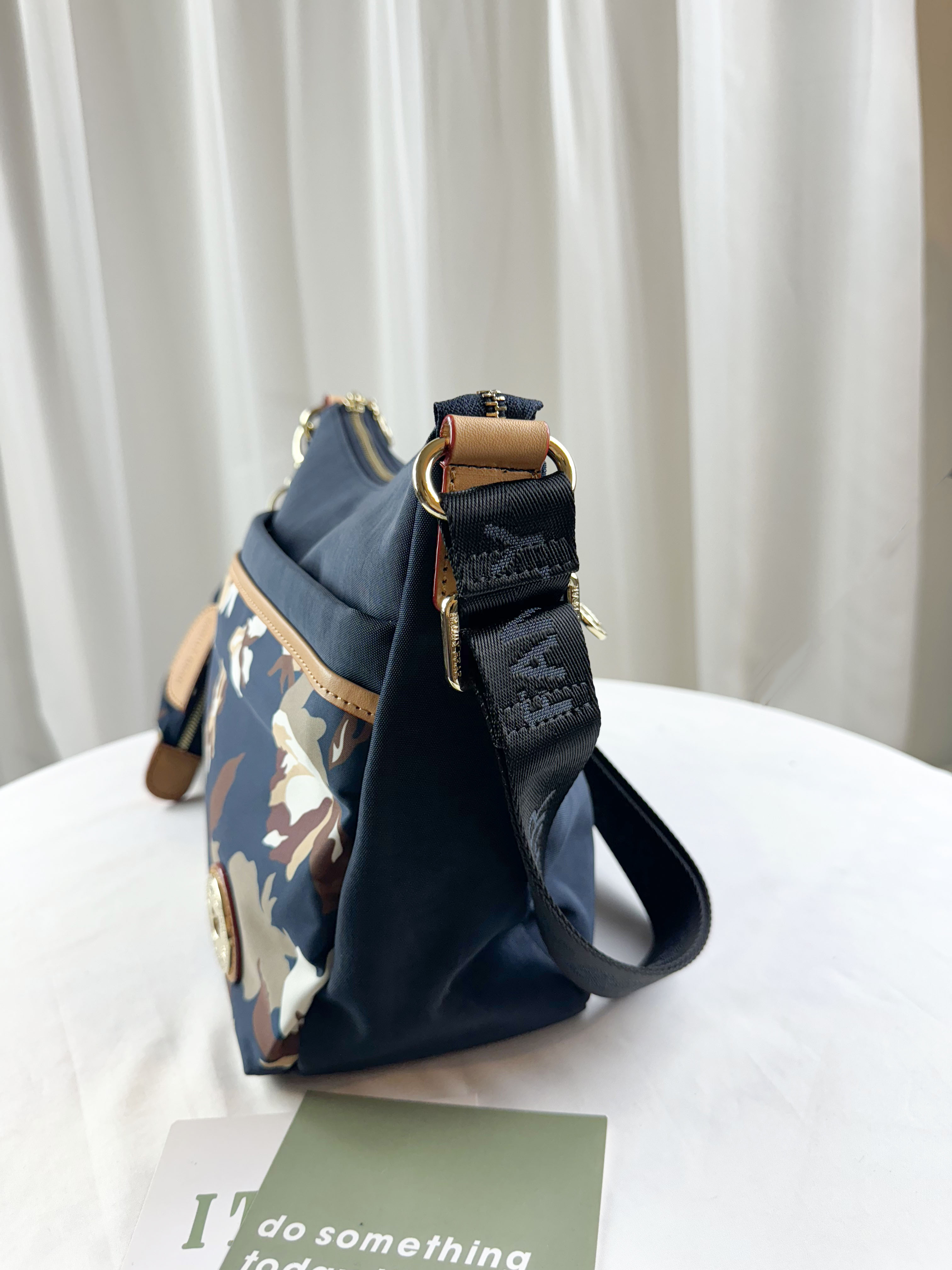 FamilyBear 蝴蝶花拼接藍防潑水側背包 附零錢包 #2638