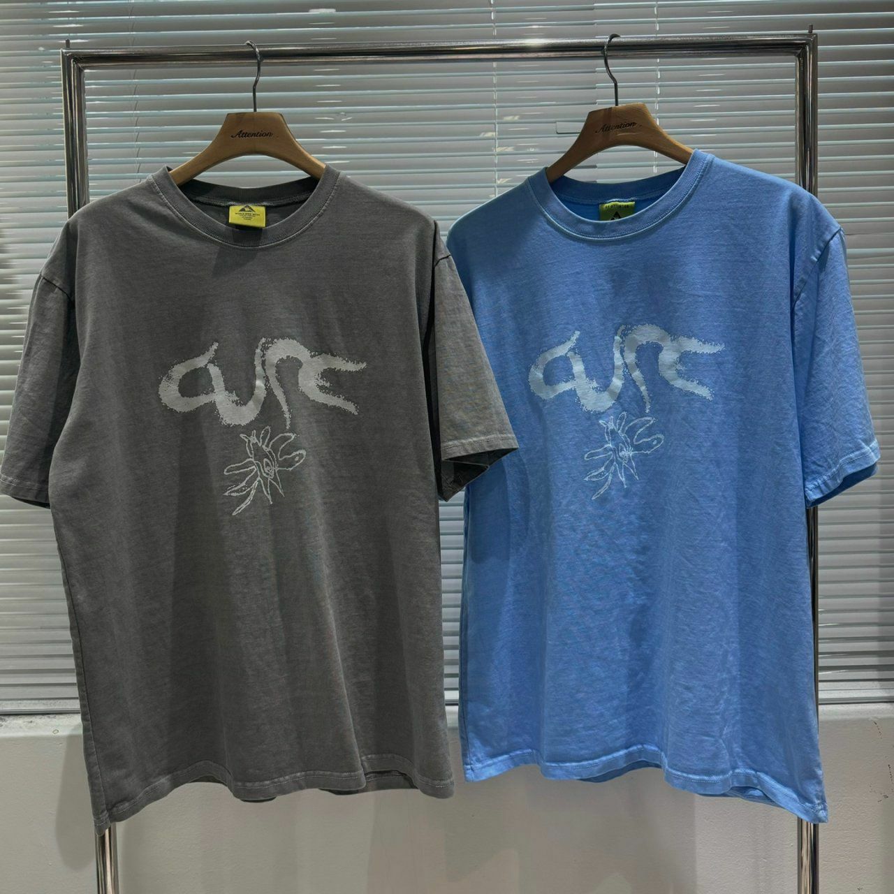 英文字圖案短袖Tee BY ATTENTION-216T