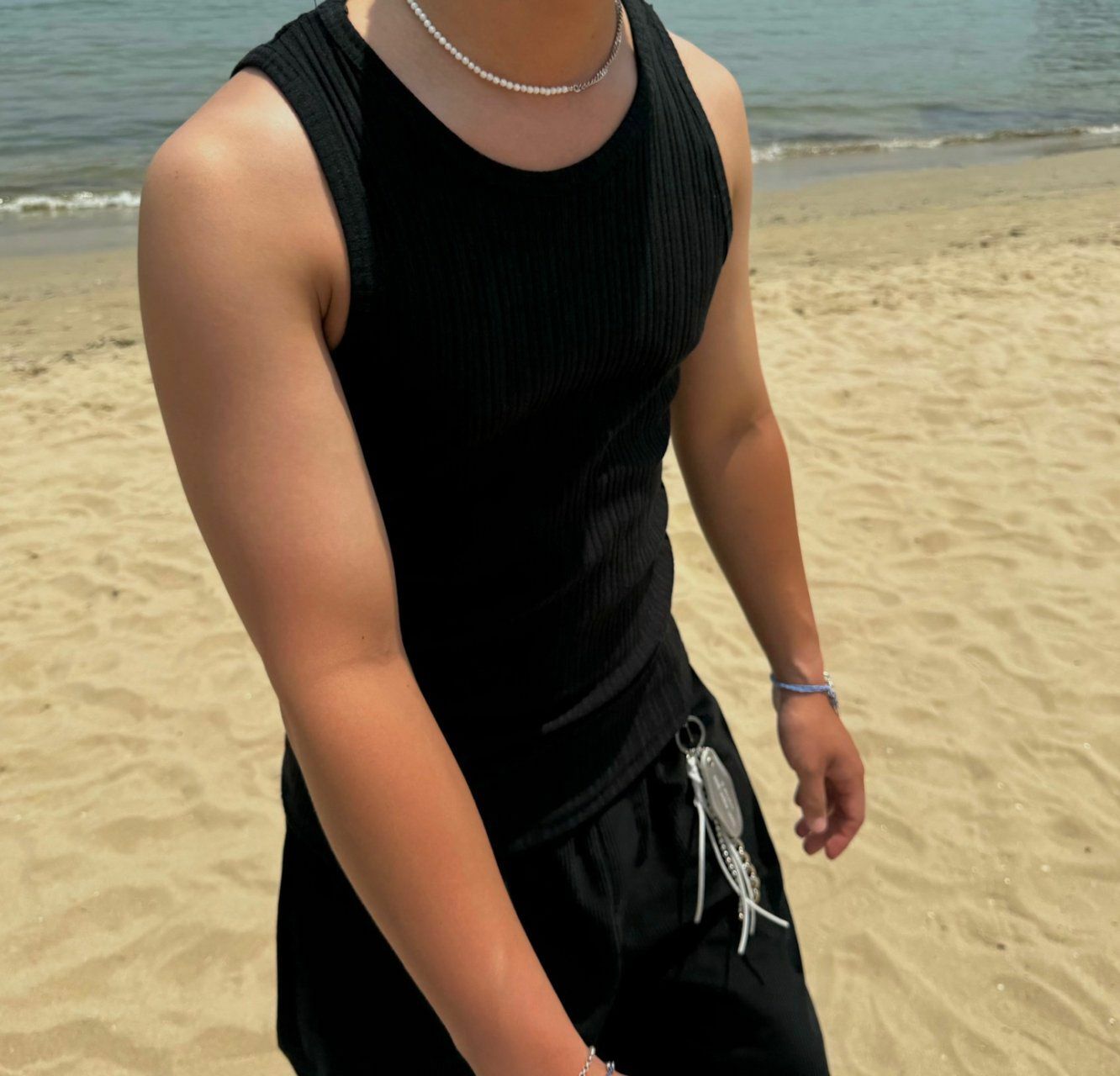 淨色暗直紋背心 BY ATTENTION-222V