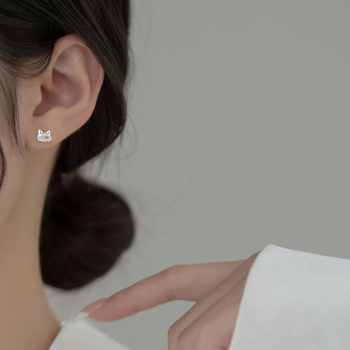 B31小貓單鑽純銀耳針