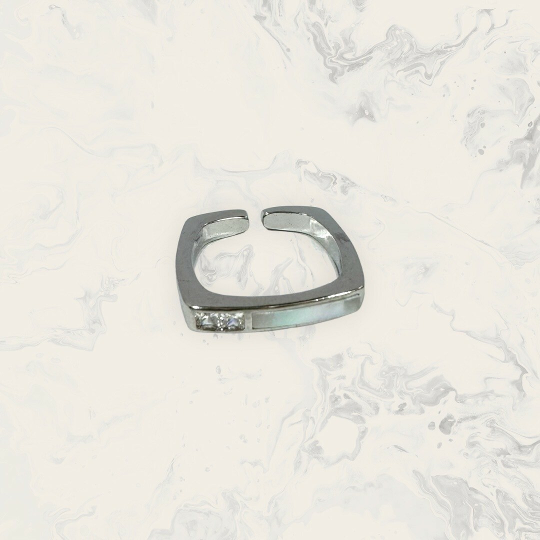 韓國直送戒指 可調式 半白面半雙方鋯四方形圈