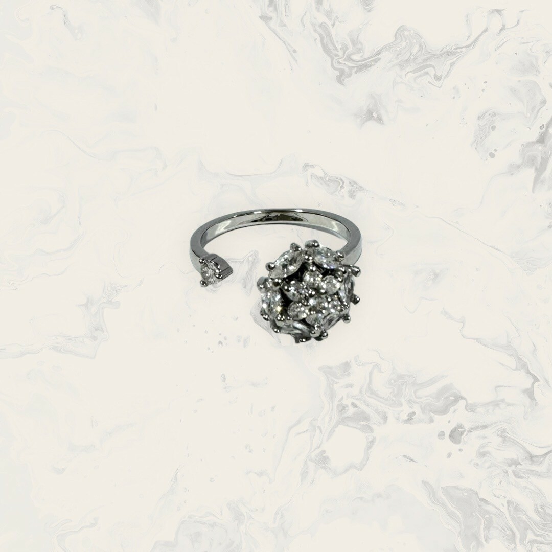 韓國直送戒指 可調式 旋轉葉形框中六鋯花花+小鋯 鍍白金