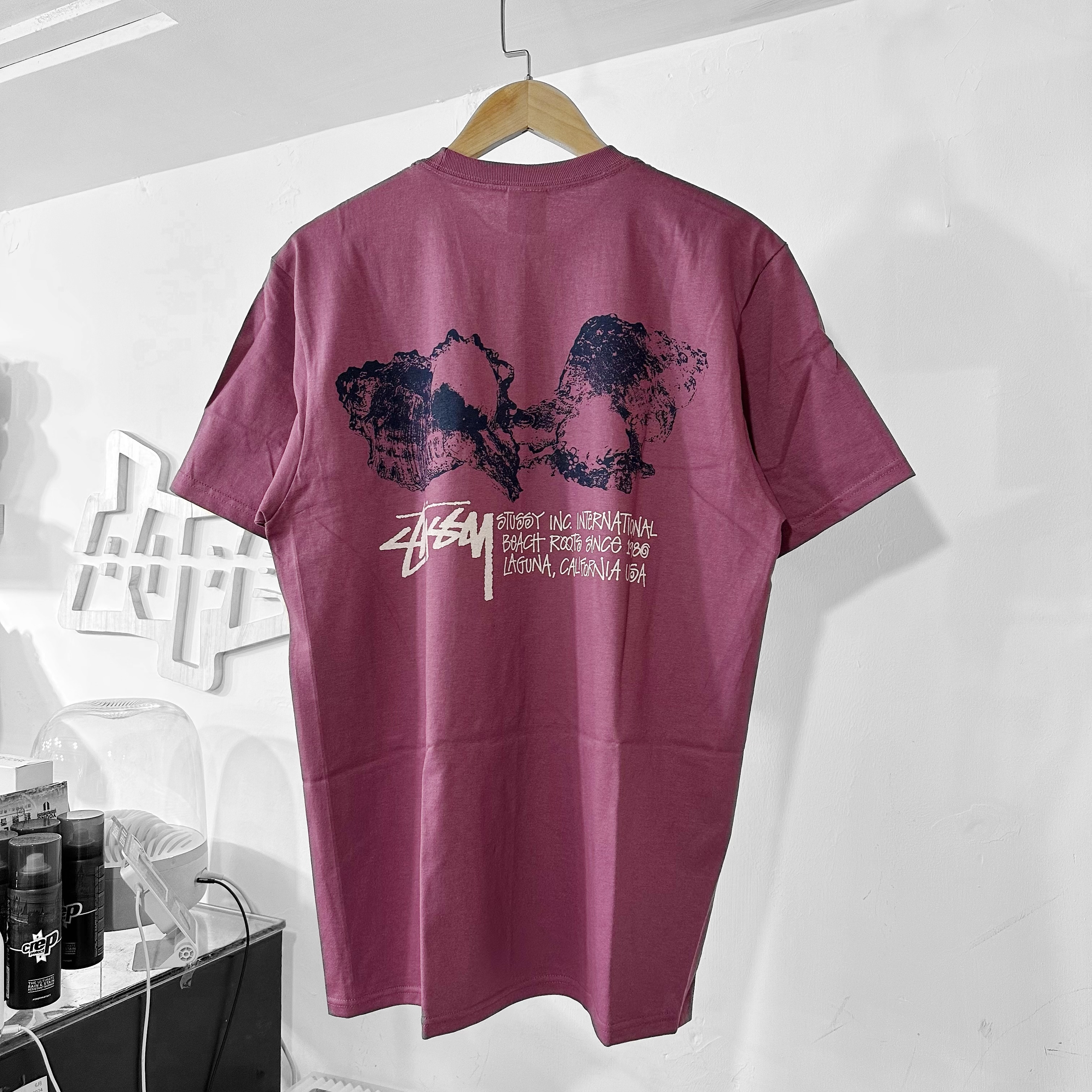 STÜSSY SS24 Shells Tee (Berry)