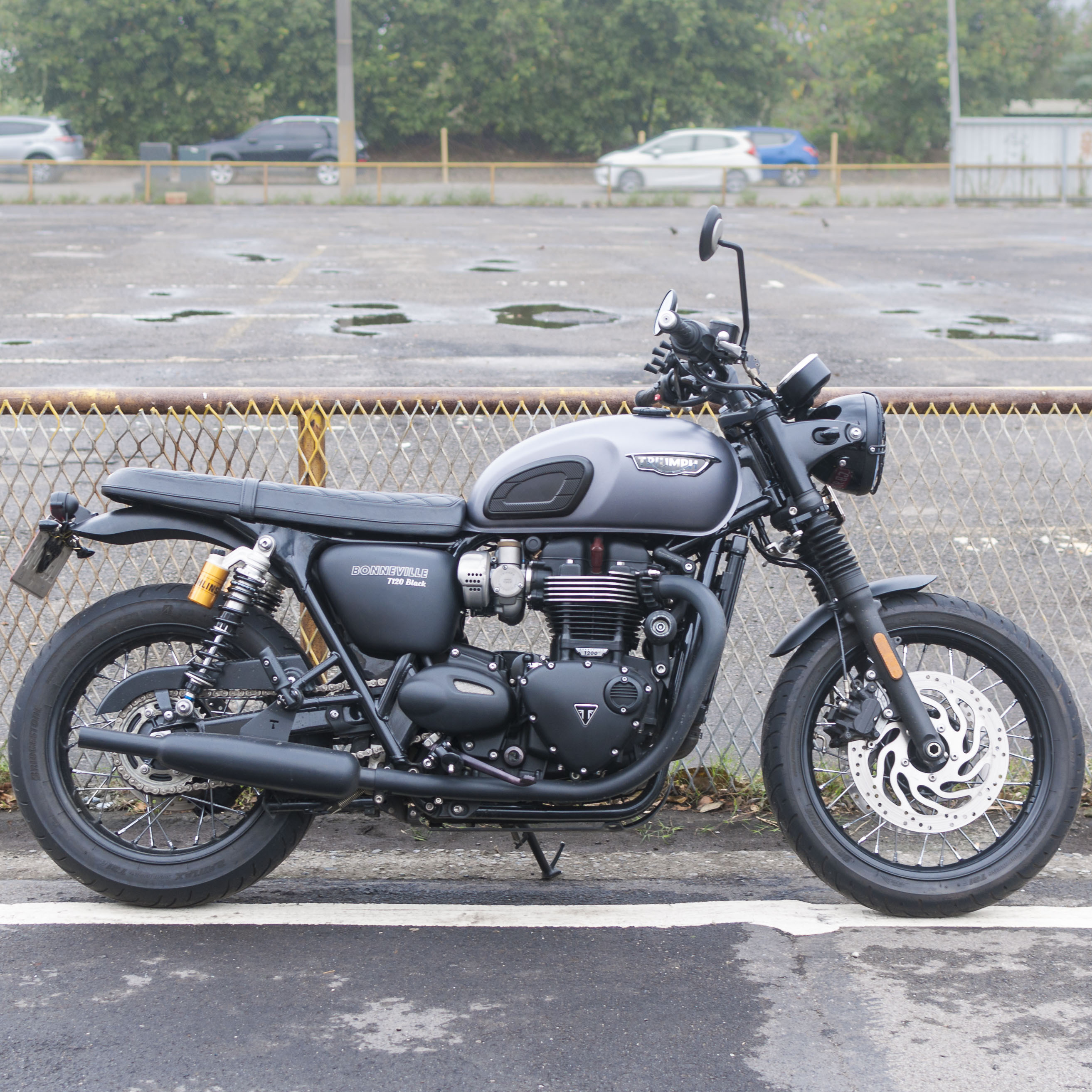 Motone 水冷凱旋專用 後短土除 - 黑 (已鑽孔)