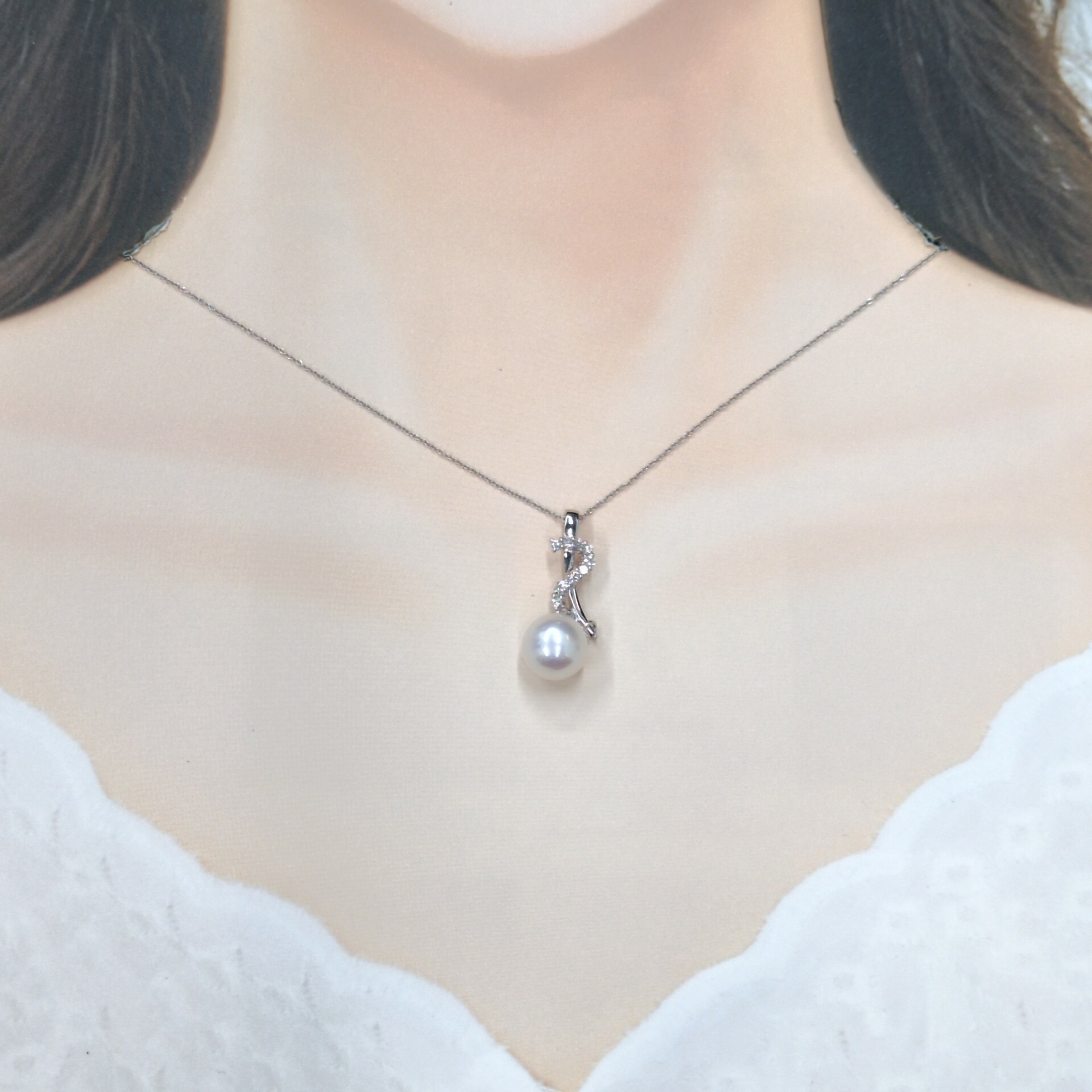 全新18K白金22份鑽石配珍珠吊墜