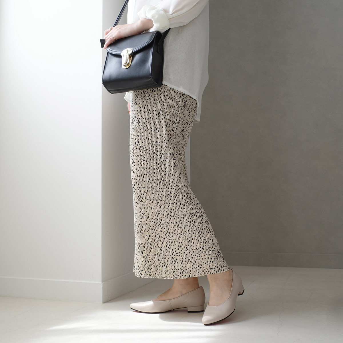 Point nine日本製真皮女用低調粉色鞋底尖頭高跟鞋2公分