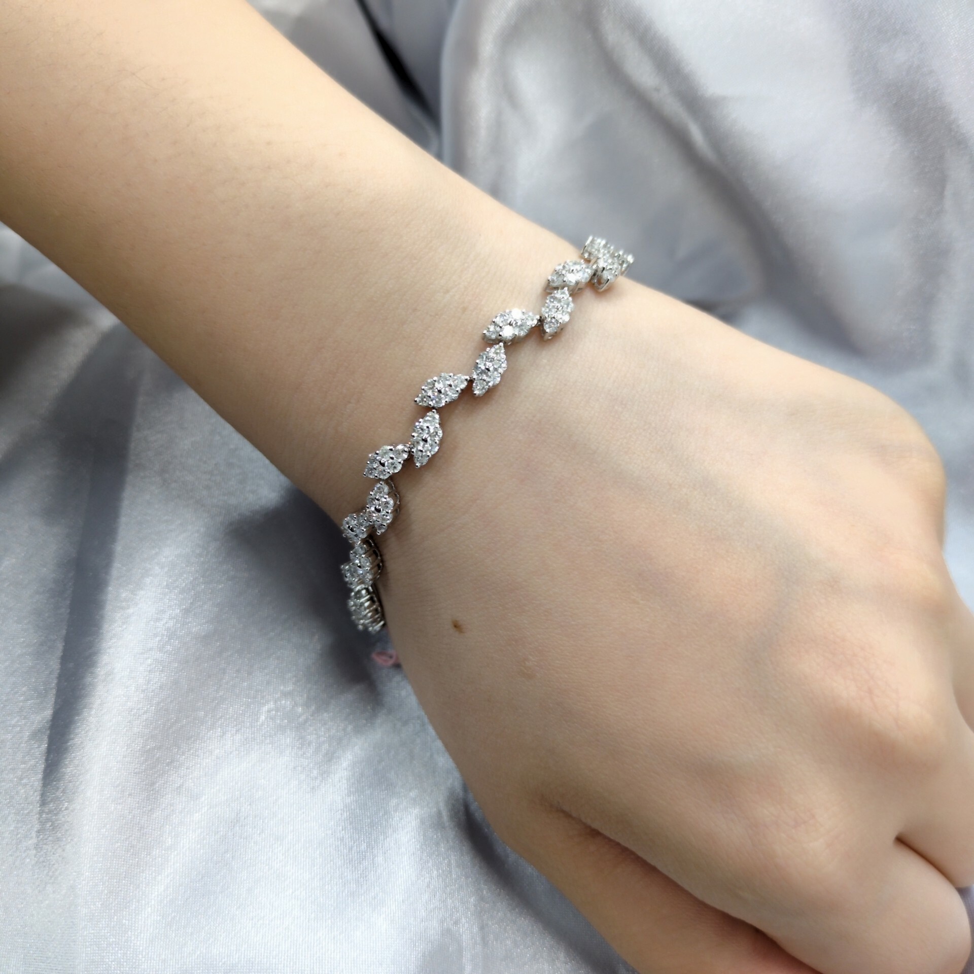 全新14K白金3卡64份鑽石手鍊