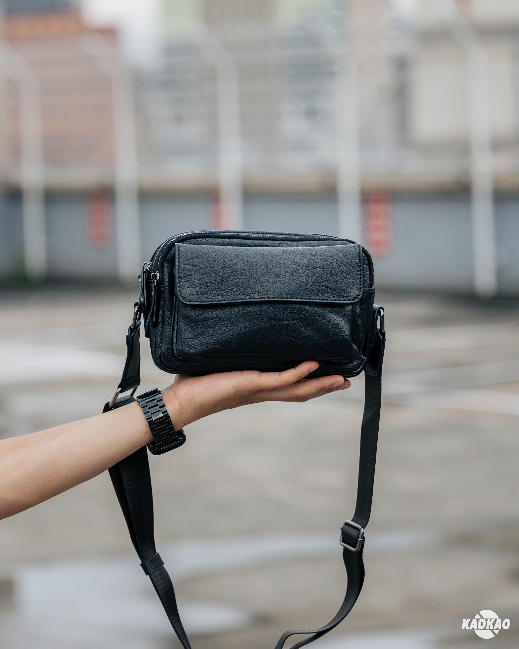 『現貨』皮革紋 雙拉鍊 側背包 防潑水 手拿單肩包