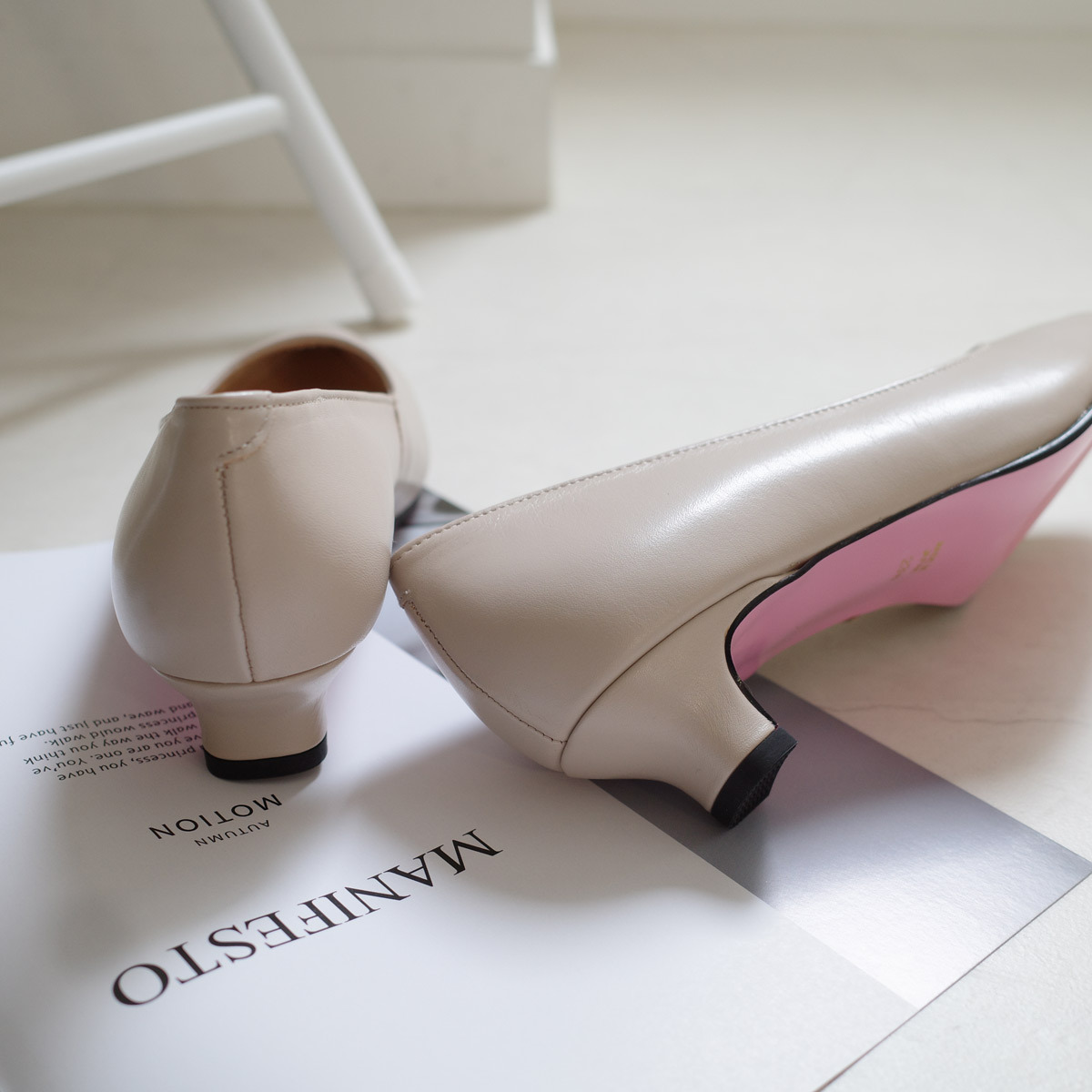 Point nine日本製真皮女用低調粉色鞋底尖頭高跟鞋3公分