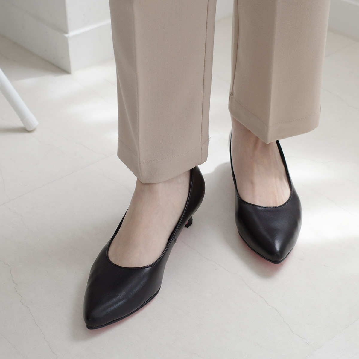 Point nine日本製真皮女用低調粉色鞋底尖頭高跟鞋3公分