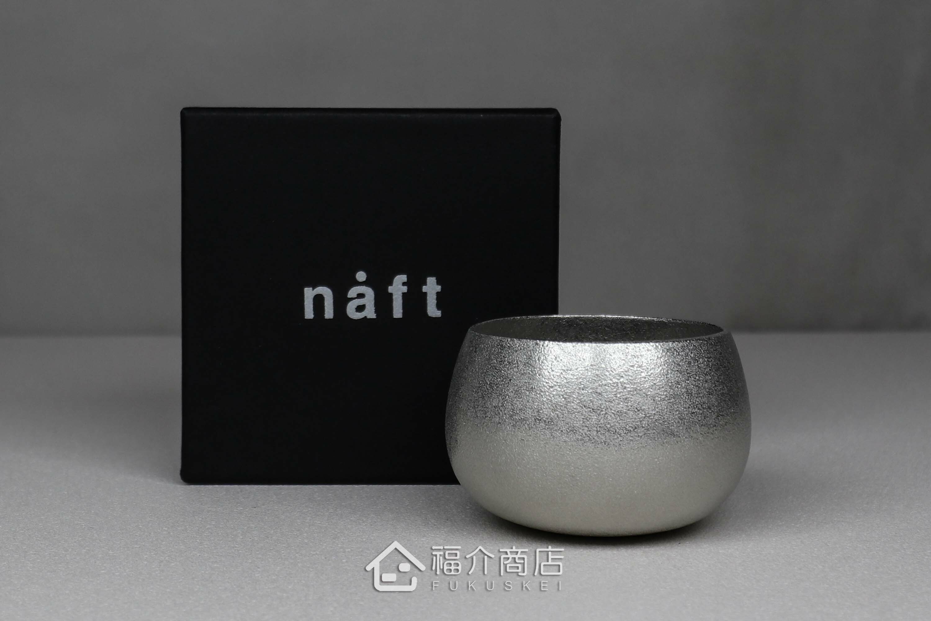 喝日本清酒的錫製杯子