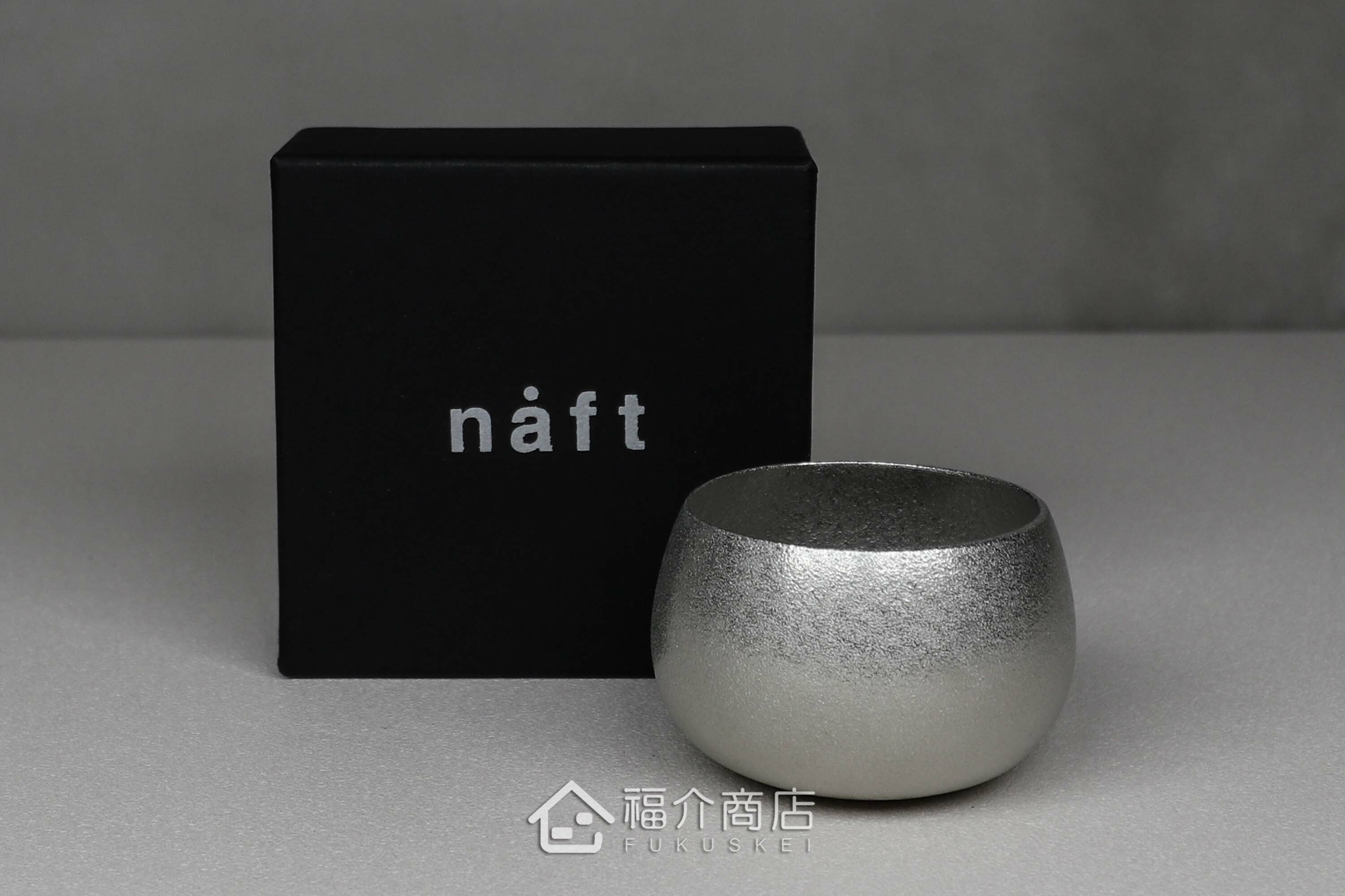 喝日本清酒的錫製杯子