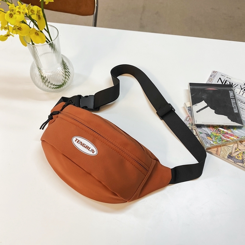 Popular casual crossbody bag, sports backpack, outdoor shoulder bag (orange)