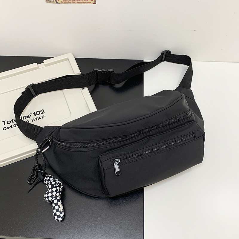 Popular casual crossbody bag, sports backpack, outdoor shoulder bag (black [with black and white checkered keychain pendant])