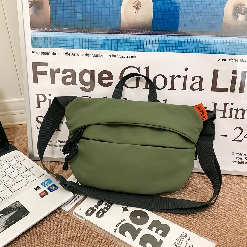 Popular casual crossbody bag, sports backpack, outdoor shoulder bag (green)