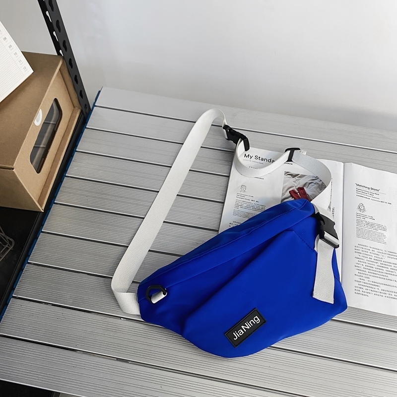 Popular casual crossbody bag, sports backpack, outdoor shoulder bag (blue)