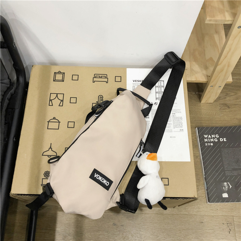 Popular casual crossbody bag, sports backpack, outdoor shoulder bag (white [with new duck pendant])