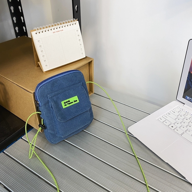 Popular casual crossbody bag, sports backpack, outdoor shoulder bag (blue)