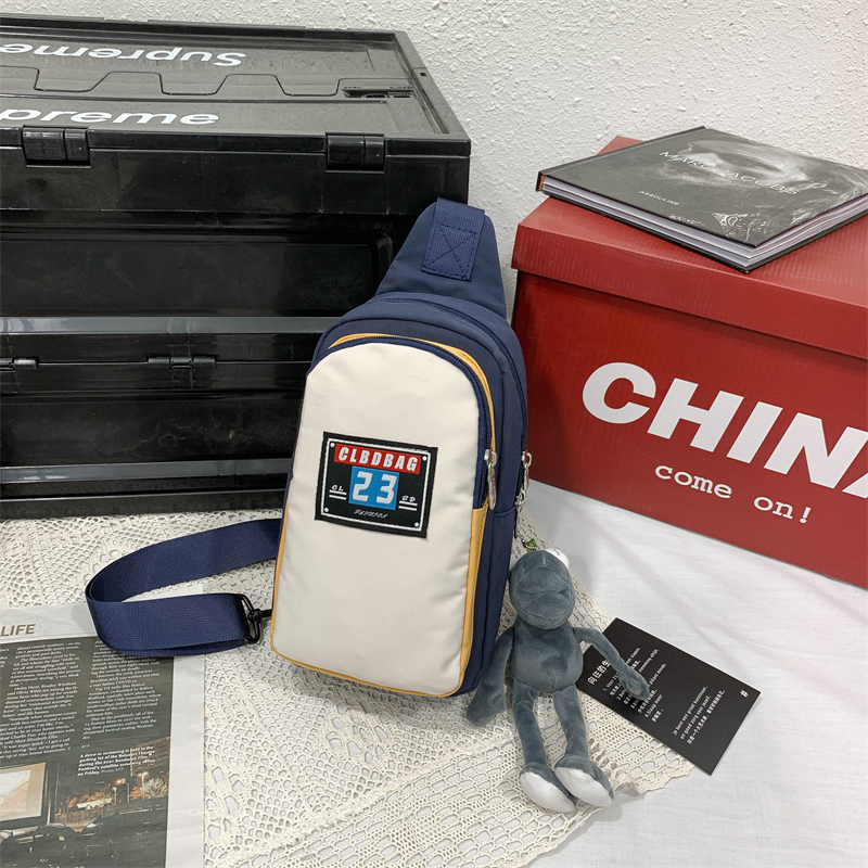 爆款戶外徒步騎行斜挎包 小背包胸包單肩包(藍色【帶灰色蛙哥掛件】)