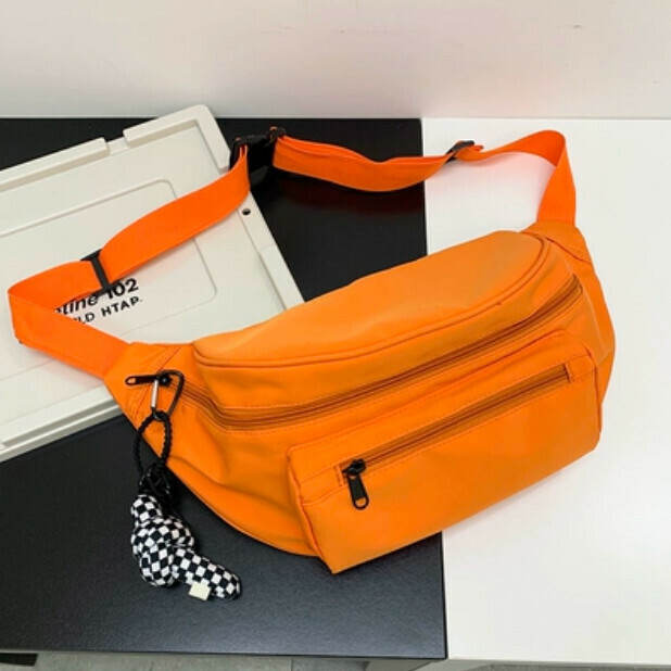 Hot recommended large-capacity crossbody bag (orange with black and white checkered keychain pendant)