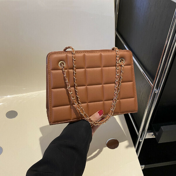 Popular Commuting Textured Chain Shoulder Crossbody Bag [Brown]