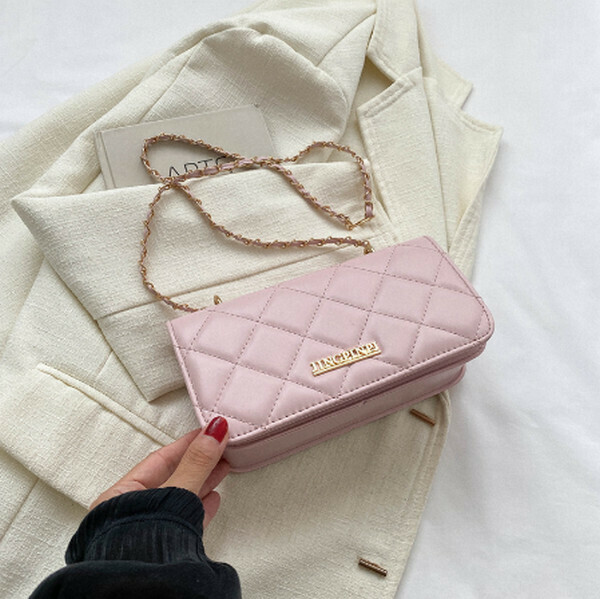 Hotly recommended solid color rhombus embroidery chain shoulder crossbody bag [pink]
