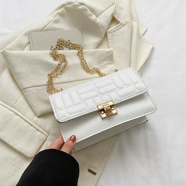 Hotly recommended chain shoulder crossbody bag [white]