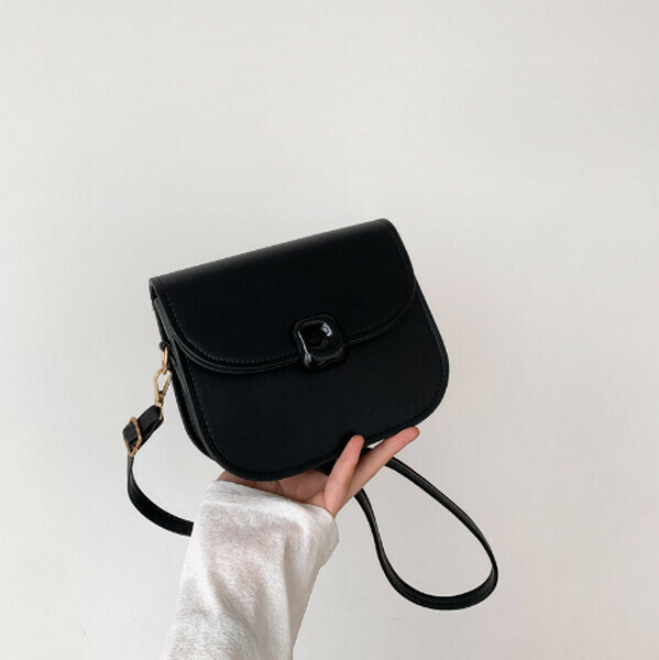 New versatile solid color single shoulder crossbody small square bag [black]