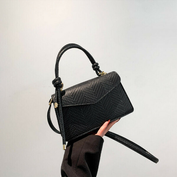 New versatile shoulder bag textured crossbody bag [black]