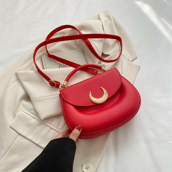 New Solid Color Handbag Versatile Shoulder Crossbody Bag [Red]