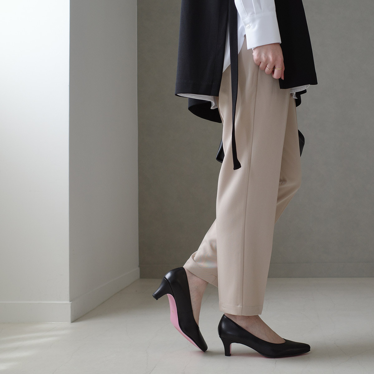 Point nine日本製真皮女用低調粉色鞋底尖頭高跟鞋5公分