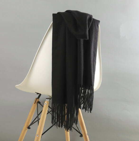 爆款純色羊絨圍巾（黑色）（尺寸：200*35cm）