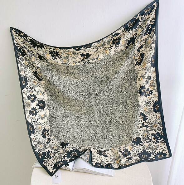 新款印花薄款90方巾絲巾（花卉-黑色）（尺寸：90*90cm）