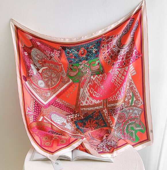 新款印花薄款90方巾絲巾（彩繪-粉色）（尺寸：90*90cm）