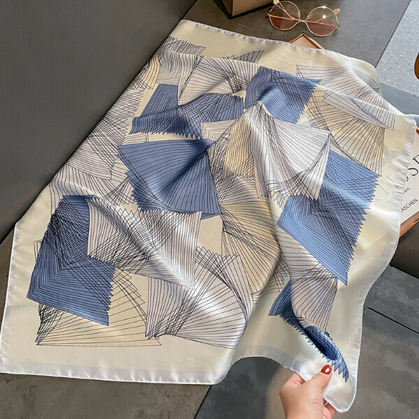新款印花仿真絲絲巾（30111-藍色）（尺寸：70*70cm）