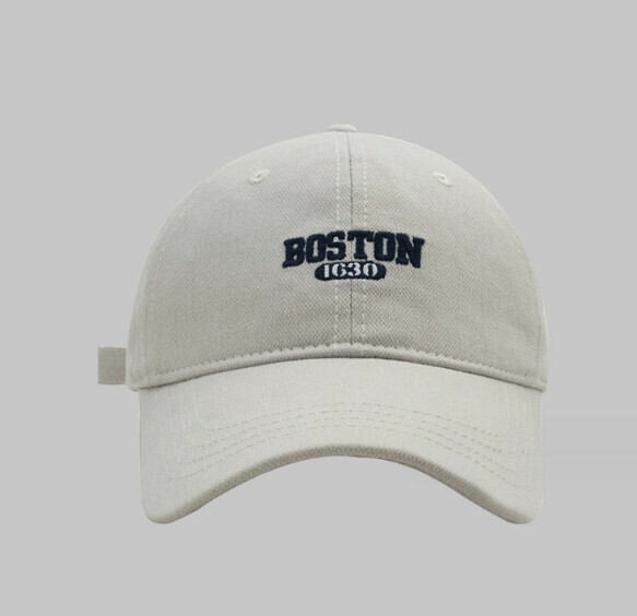 New letter embroidered Boston peaked cap (G103CHT off-white)