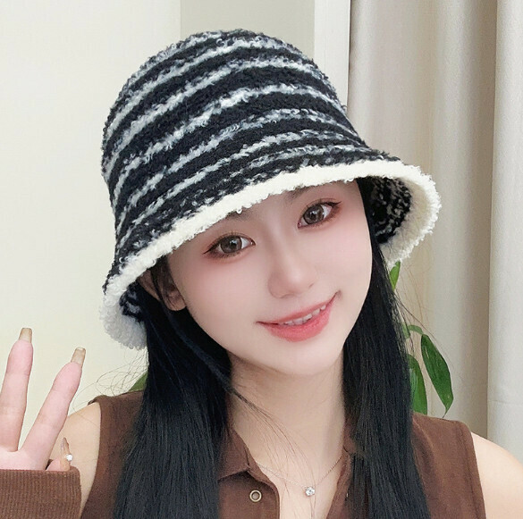 Hot striped knitted bucket hat (E-537CHT black)