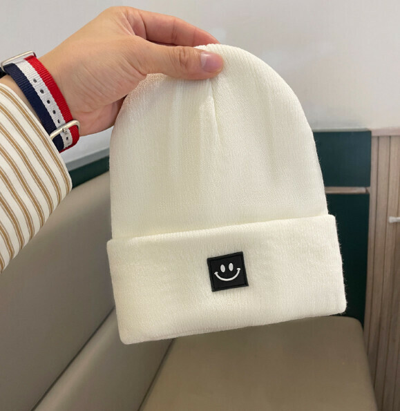 Popular smiley face logo pullover knitted hat (G120 beige)