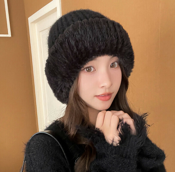 Popular warm and ear-protecting plush knitted fabric (A-477 black)