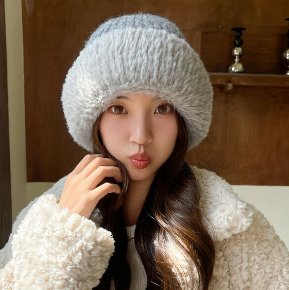 Popular warm and ear-protecting plush knitted fabric (A-477 gray)
