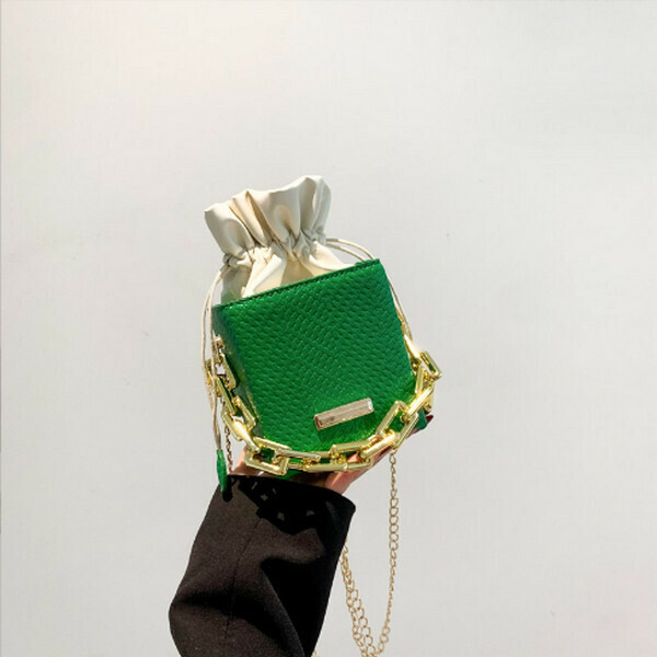 New mini chain shoulder crossbody bag small square bag [green]