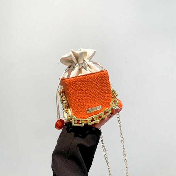 New mini chain shoulder crossbody bag small square bag [orange]