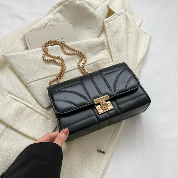 New chain armpit bag versatile small square bag [black]